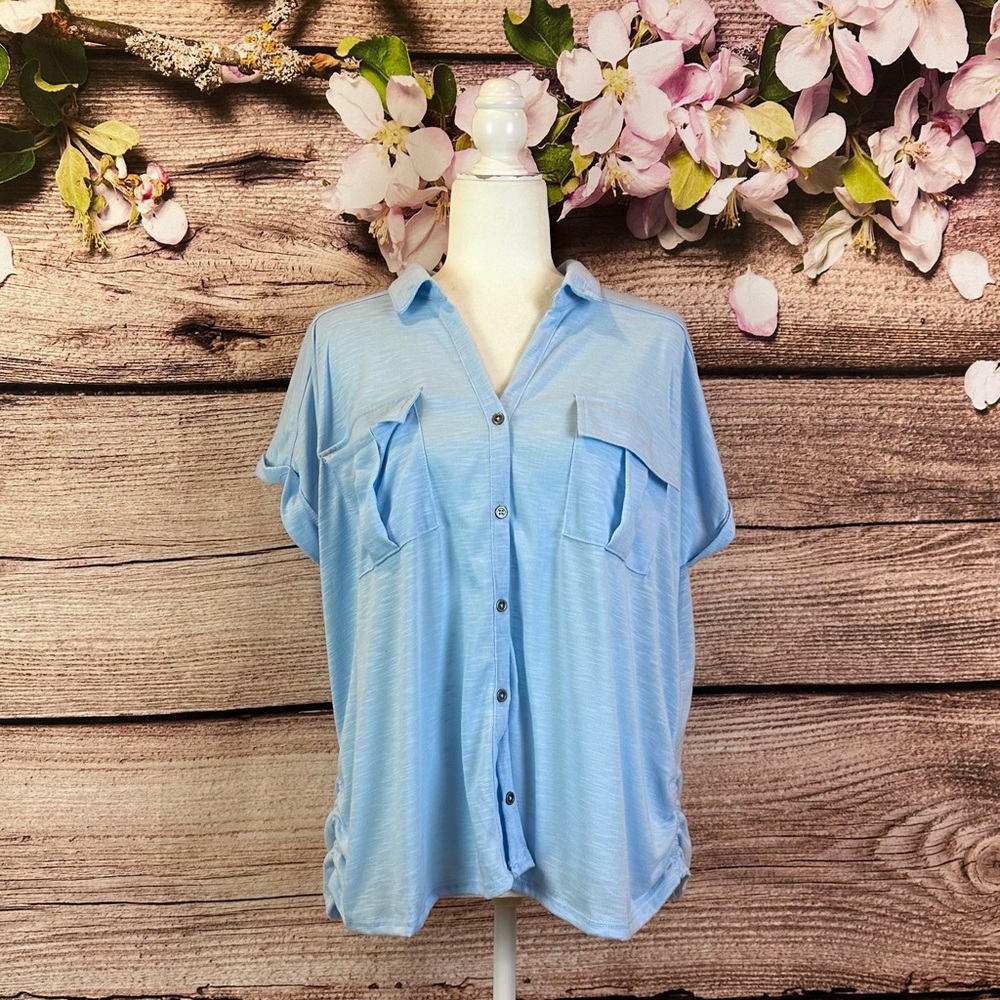 SOLD 🛍️ No Boundaries Women’s Soft Blue Casual Relaxed Fit Button Down Shirt